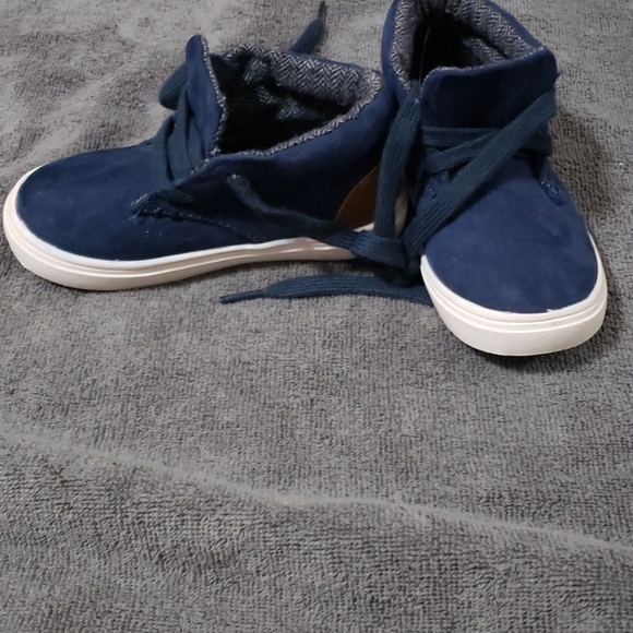 Austin Trading Co sneakers - Picture 3 of 3